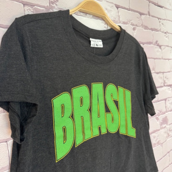 NWT Women's Cropped Crew-Neck Brasil T-Shirt XL - Picture 3 of 5